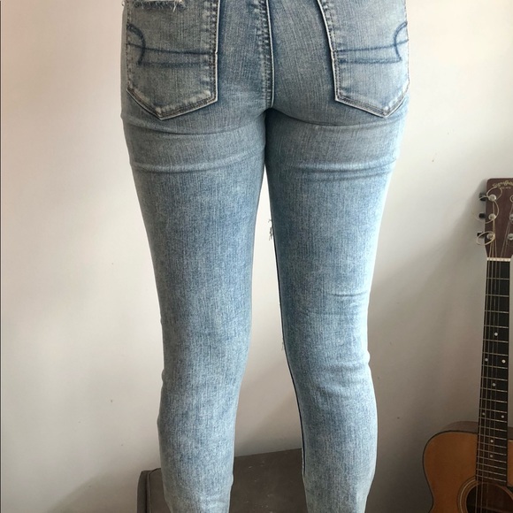 American Eagle Hi-Rise Ripped Jeggings Size 8 - Picture 8 of 8